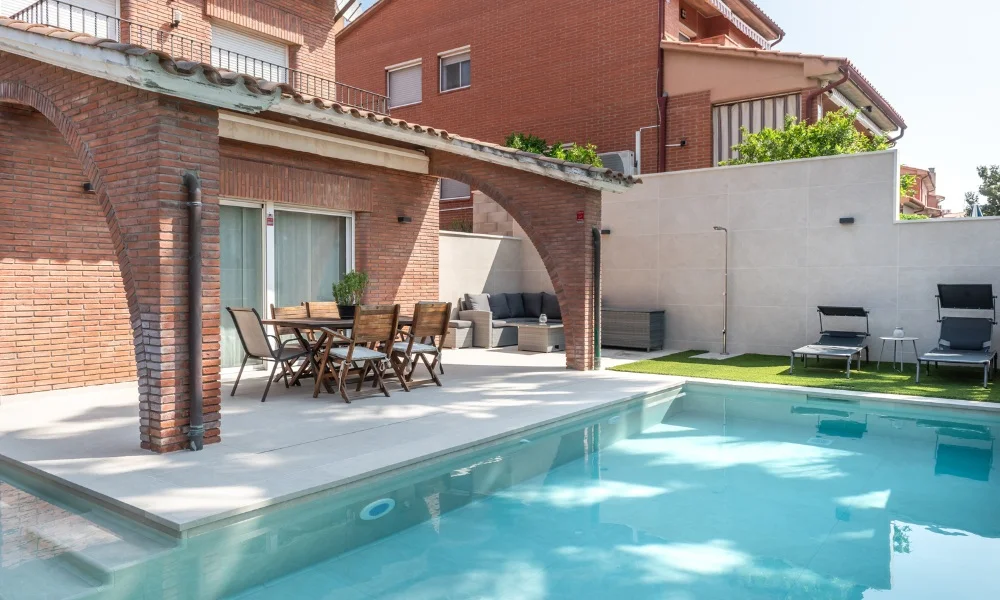 diseño piscinas olivella