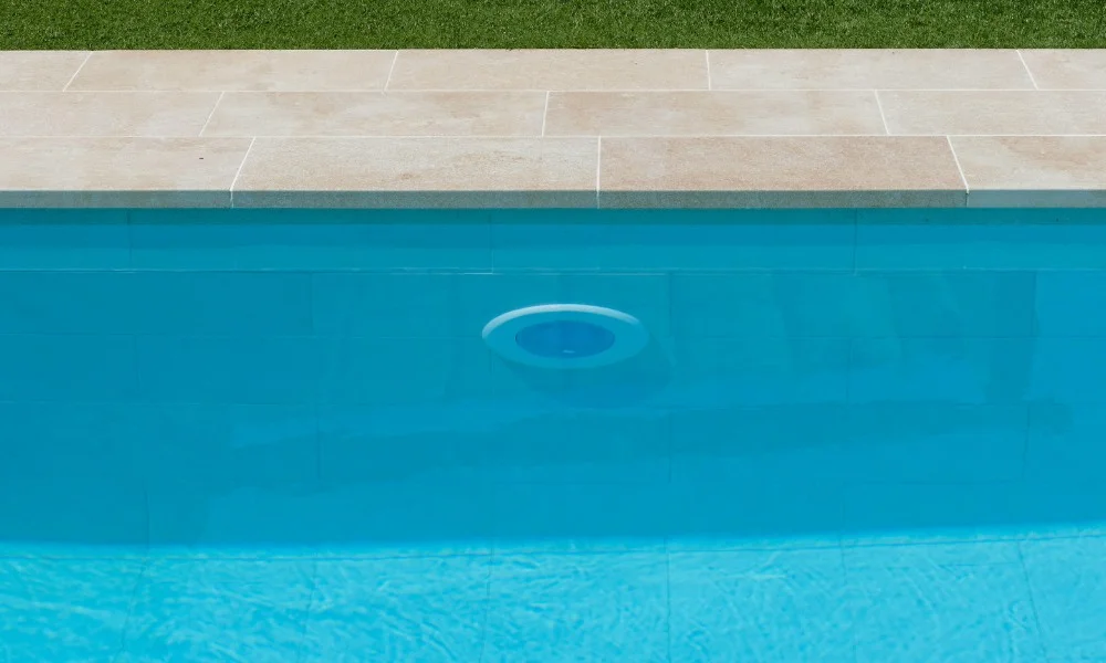 iluminacion LED piscinas