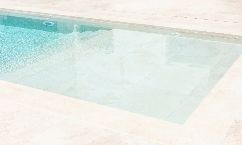 porcelánico piscinas minimalista