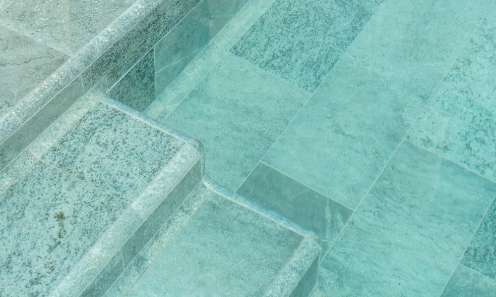 revestimiento porcelánico para piscinas