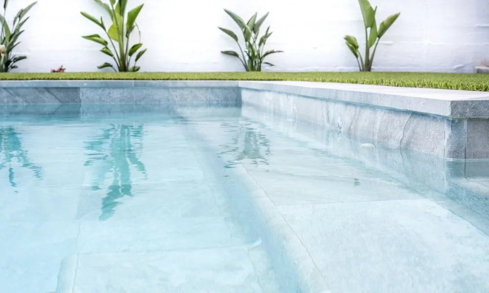 revestimiento porcelanico piscinas