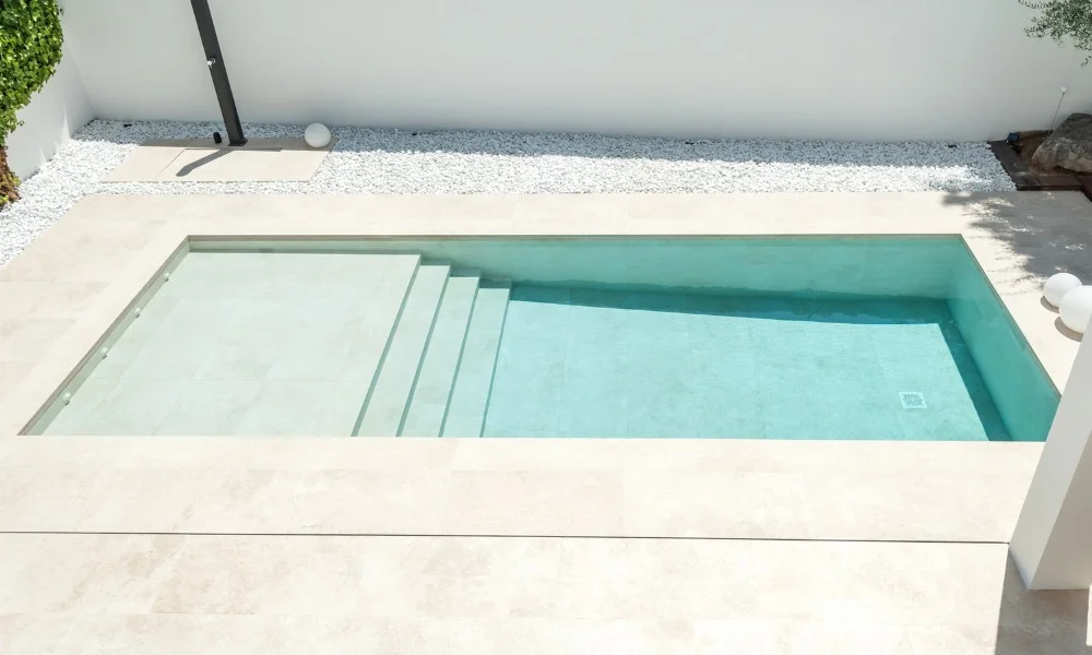 revestimiento porcelanico piscinas