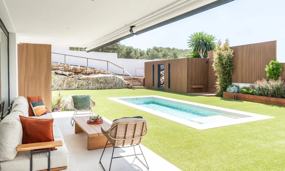 piscina estilo minimalista