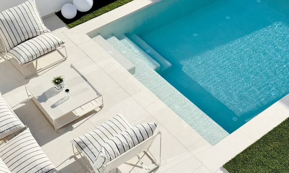 revestimiento porcelánico piscinas