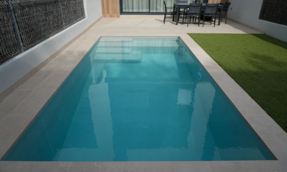 color piscina moderna