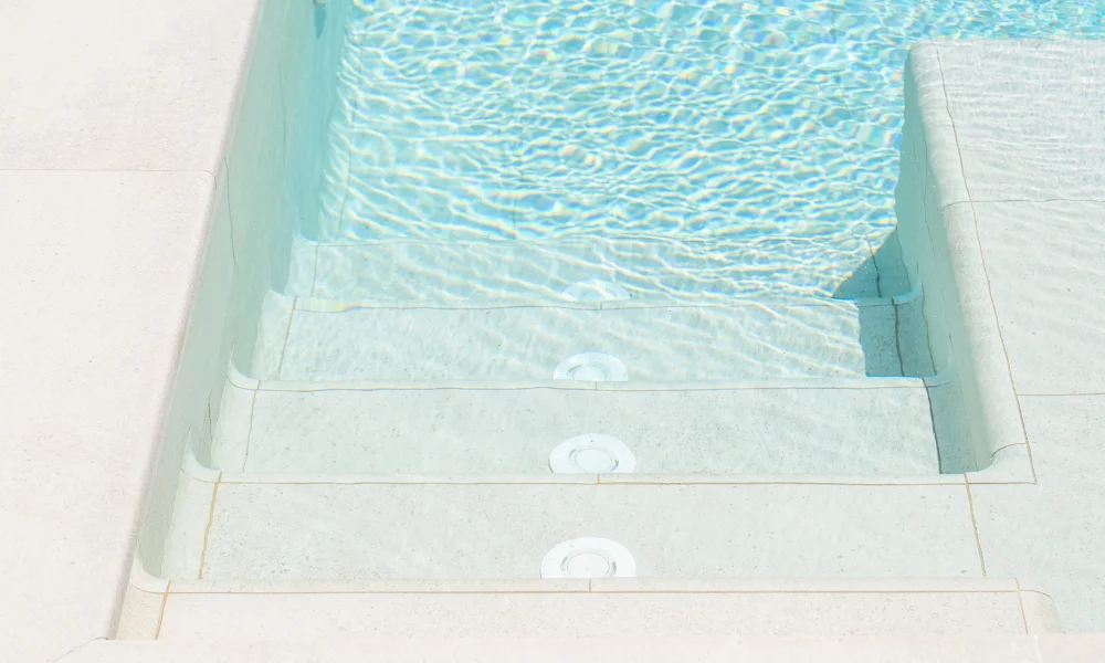 limpiafondos integrado en piscinas